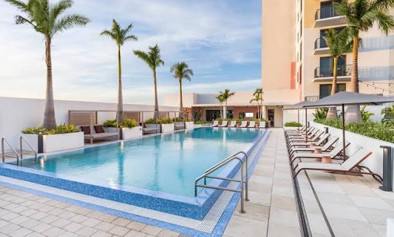 Luxury pool